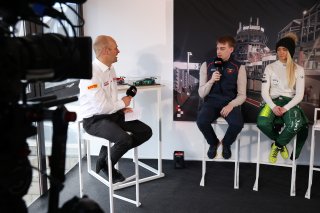 #33 - Verstappen.com Racing - Chris LULHAM - Aston Martin Vantage AMR GT3 EVO and #270 - Comtoyou Racing - Jessica HAWKINS - Aston Martin Vantage AMR GT3 EVO | SRO / JEP