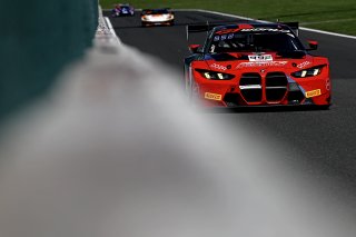 #992 - Paradine Competition - James KELLETT - Pedro EBRAHIM - Charles CLARK - Maxime OOSTEN - BMW M4 GT3 EVO | SRO / JEP