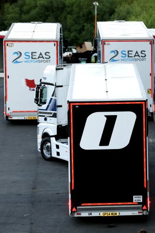 Teams arrive and setup at Circuit Spa-Francorchamps | SRO / JEP